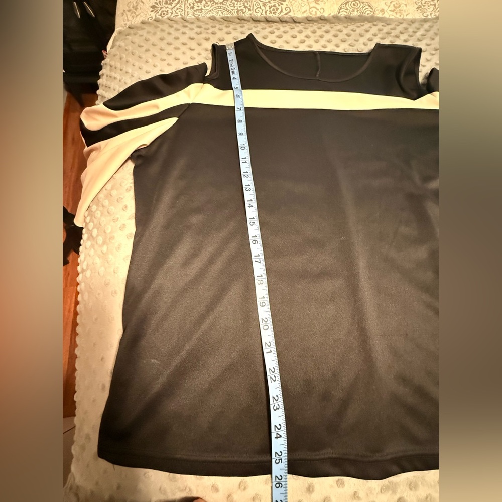 Black and Cream Women's Top - Picture 6 of 6
